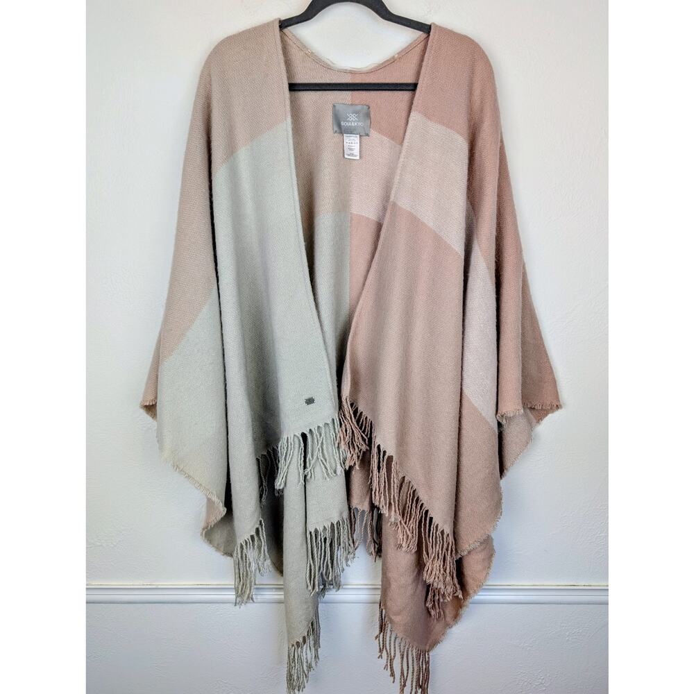 Soia Kyo Yadira Shawl Poncho Fringe Colorblock Neutral Pink Cream Boho Size OS